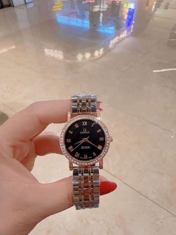 ブランド時計側面デザイン